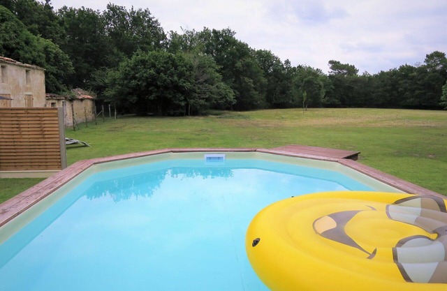 Estupenda casa de vacaciones para 6 personas con piscina, WIFI, TV y terraza