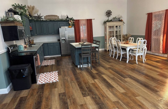 Woodland Getaway on 10 acres only 5-minute drive to the World Equestrian Center