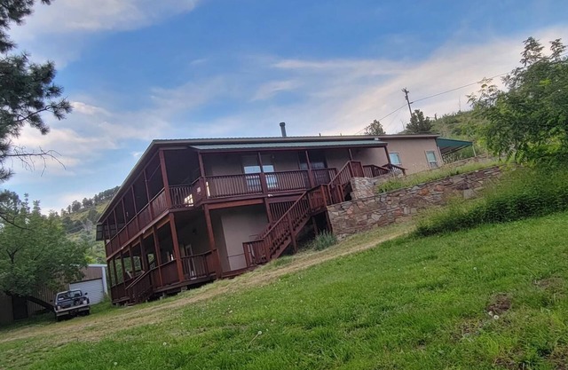 Woodland river location with all the nature, none of the stress!