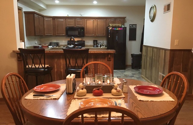 ESCAPADA DE HUDSON VALLEY - NUEVO 3 BDRM - PRECIO INTRO
