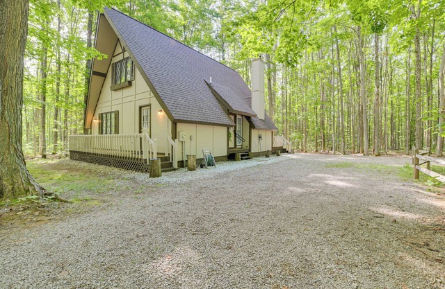 Woodsy A-Frame Cabin w/ Lakes of the North Access