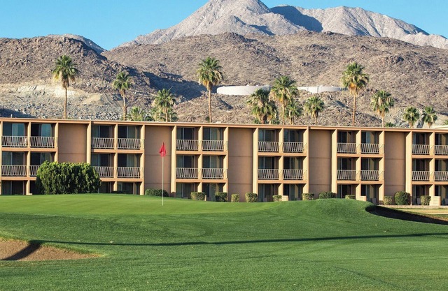 WorldMark Palm Springs Plaza & Spa Resort