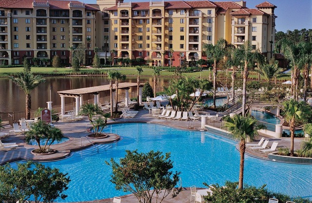 Wyndham Bonnet Creek Resort - Experience Paradise in a 2BR Villa - Sleeps 8!