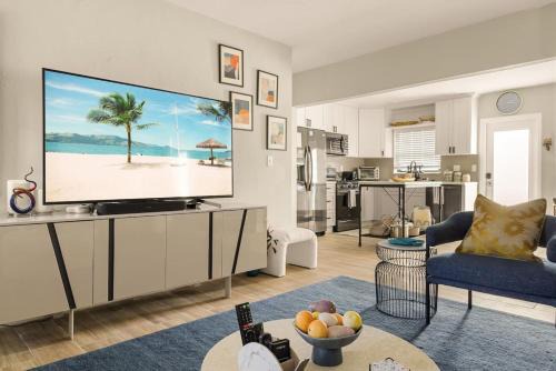 Wynwood beautiful Art Deco home with 4 Bedroom