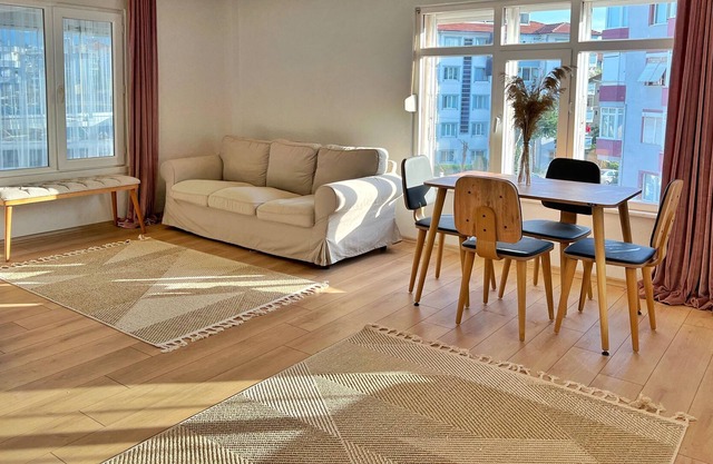 Yalova Sea Breeze Loft - Direct Beach view + Historical Church