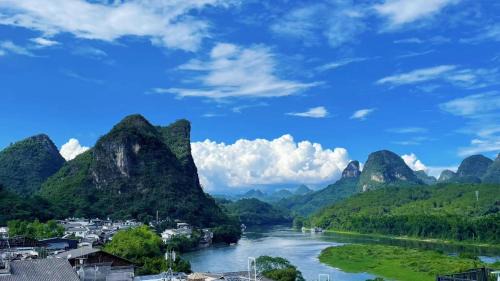 Yangshuo Tea House Inn - By West Street and Li River