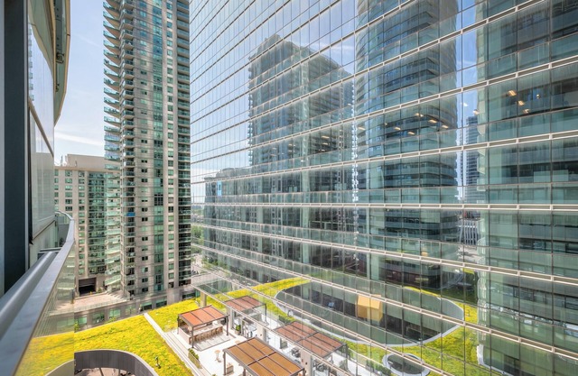 York Street Suites Toronto