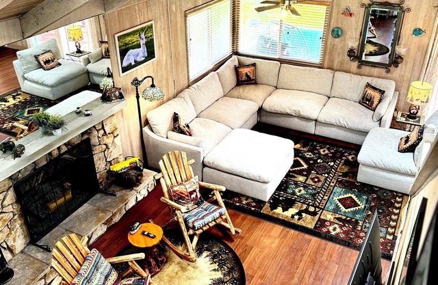 Yosemite Basecamp Family Ready Fast WiFi Unique Cabin Design