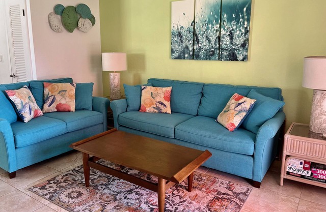 Te mereces quedarte en esta casa adosada frente al mar 3br