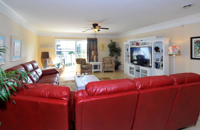 ¡Lo encontraste! ¡Espaciosa villa de lujo de 8 habitaciones! 6. 5 baños, WiFi, piscina, jacuzzi