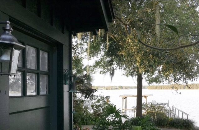 TU CASA EN EL LAGO