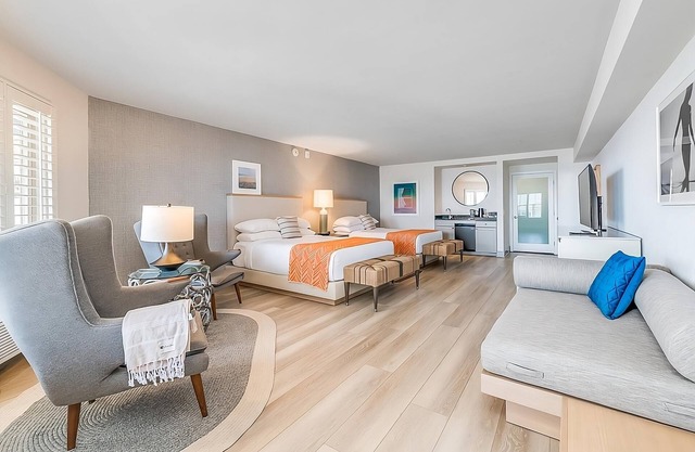 Your Home Away From Home! Pool View, Free Breakfast, Beachfront Property!