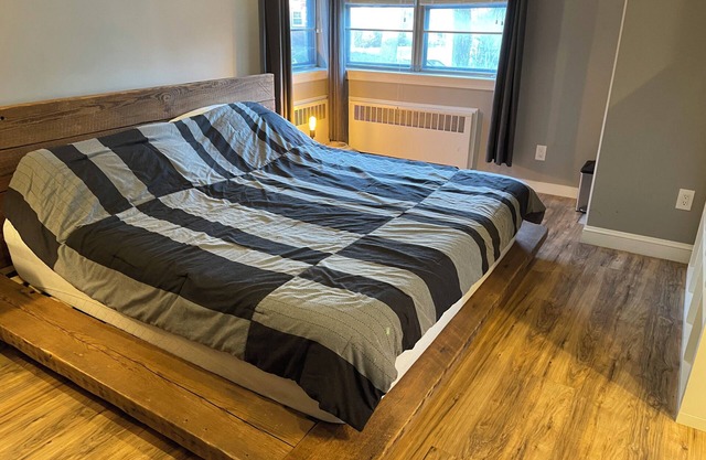 KING-SIZE BED in Master Bedroom & TWO SLEEP SOFAS IN BDRM 2 - WHOLE SUITE 64.