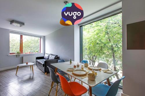 Yugo Explore - Broadstone Hall