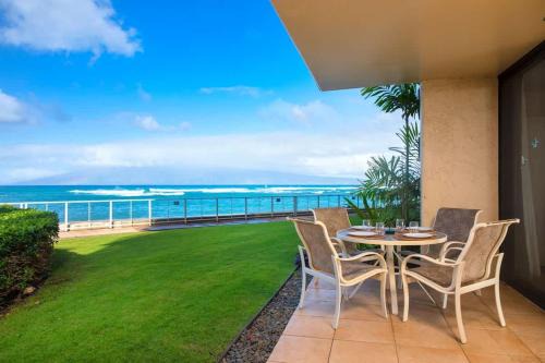 Zen by the Sea, Ground-Level Paradise with Ocean Views