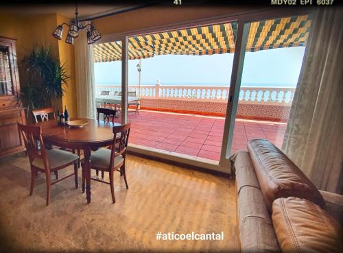 La Cala del Moral Apartamento | Ático El Cantal