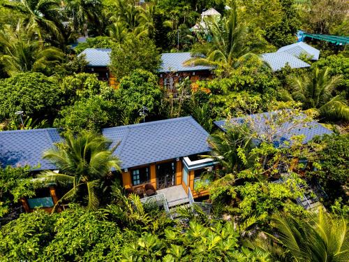 Chau Duc Complejo | Đất Rồng Đinh Gia Trang