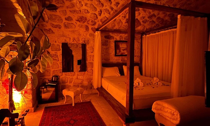 Midyat Cama Y Desayuno | Şahmeran Otel Cafe Restoran