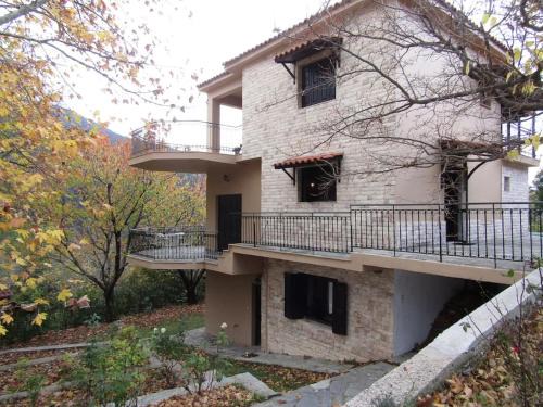 Egira Casa | Ανάμεσα στα Έλατα