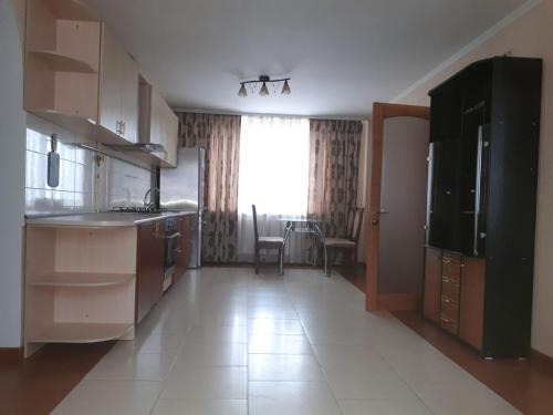 Odessa Apartamento | Апартаменти 100 кв.м на Шота Руставелі