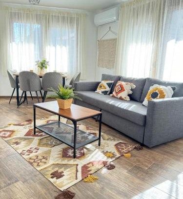 Zlatograd Apartamento | Апартамент за гости Лена Златоград