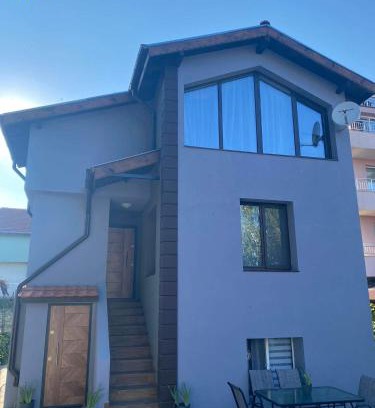 Chernomorets Apartamento | Вила ОмниЯ