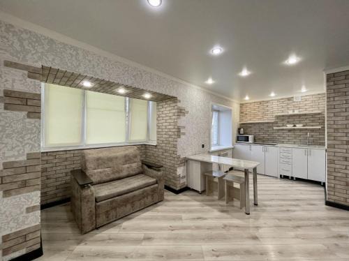 Petropavlovsk Apartamento | Квартира бизнес-класса с белым постельным кафе Маринад (Назарбаева/Интернaциональная)