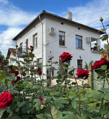 Petrevene Casa | Къща за гости Куклите Петревене