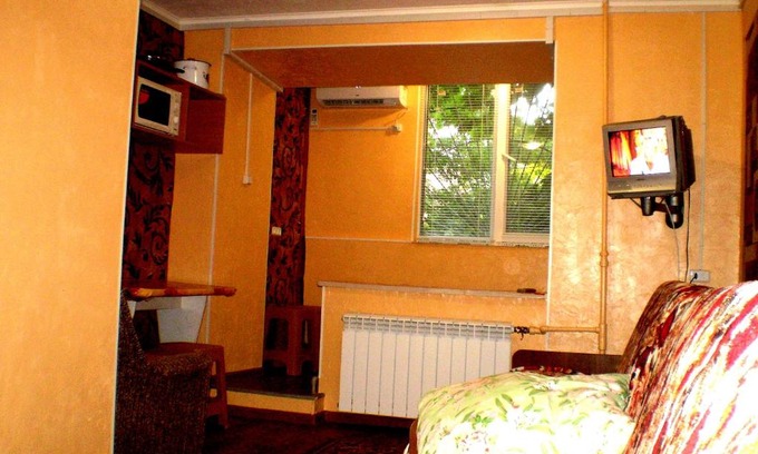 Mykolaiv Apartamento | Небольшая студия, пр. Центральный, 148, 1этаж-9этажного дома, WI-FI, 2 дивана и 2 кресла
