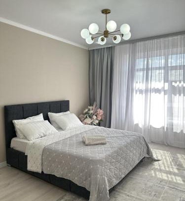 Kokshetau Apartamento | ПОЛНОЦЕННАЯ ТРЕХКОМНАТНаЯ ЛЮКС