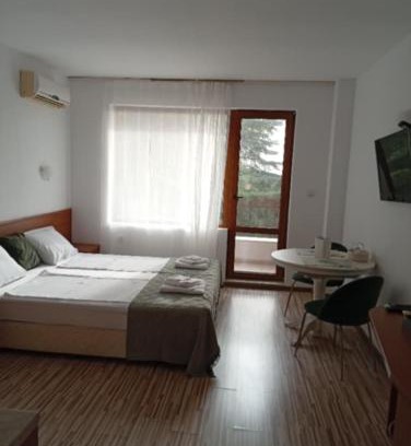 Saints Constantine and Helena Apartamento | Студио Аглая
