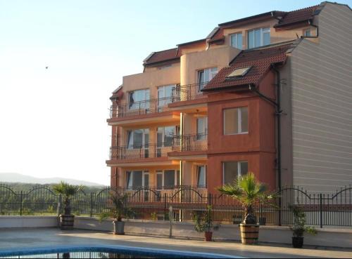 Primorsko Apartamento | Триo апарт