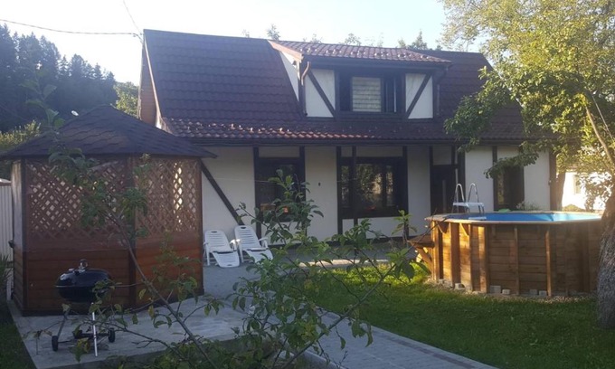 Yaremche Casa | У Насті