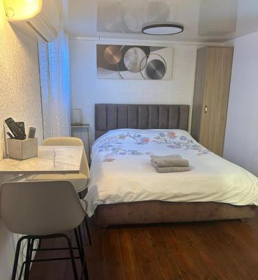 Kiryat Ekron Apartamento | יחידת דיור עם בריכה