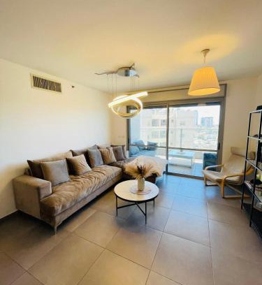Netanya Apartamento | סאבלט בקומה גבוהה בעיר נתניה