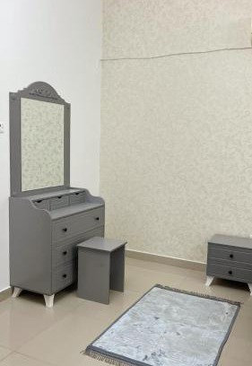 Al Ghubrah Ash Shamaliyyah Apartamento | درة الغبره