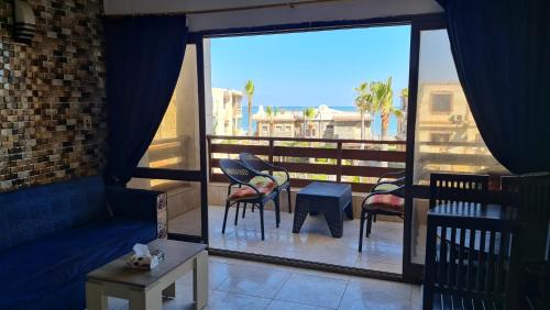 Al-Muntazah Apartamento | شاليه غرفتين بالمعمورة الشاطى على البحر صف ثان