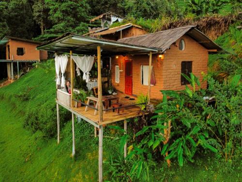 Mae Rim Casa | ตั้วบ้านดิน Tuabaandin