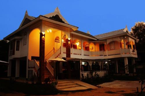Hua Wiang Casa | มิสหลุยส์เกสเฮ้าท์