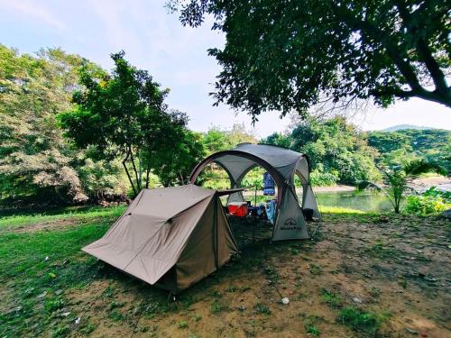 Song Phi Nong Otro | แคมป์โจนส์ แก่งกระจาน Camp Jones