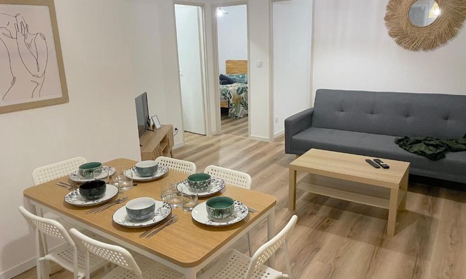 Saintes Apartamento | ღ Le Saintois Au cœur de ville, Spacieux & Wifi