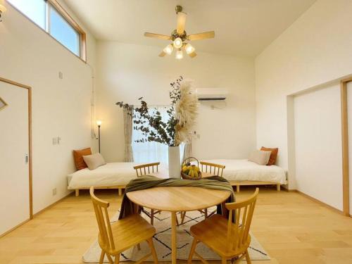 Nago Casa | 北部観光アクセス良好な新築貸別荘/最大4名ベッド4台/Wi-Fi/海岸線近く
