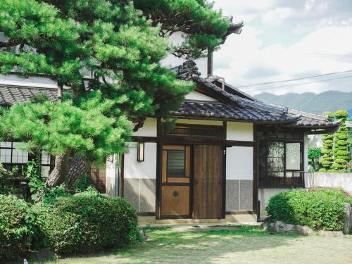 Koshu Villa | 古民家宿るうふ 蔦之家
