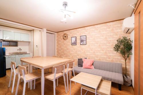 Taisho-ku Apartamento | 大正駅徒歩1分! 便利で静かな2LDK一軒家