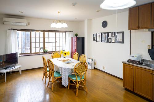 Higashinari Casa | 大阪市東成区一軒家貸し切りファミリー向け小型車のみ無料駐車場可Private for families, small car free parking独栋可停小车