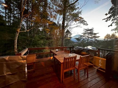 Yamanakako Apartamento | 富士山を見ながらサウナBBQ The No10 MtFuji Forest House