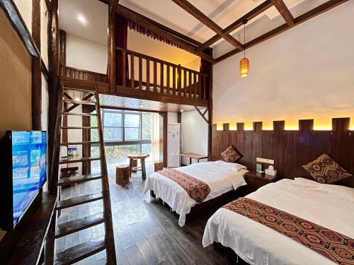 Wulingyuan Casa | 张家界畔山驿栈