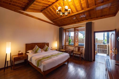 Dujiangyan Cama Y Desayuno | 青城山泉青小院温泉中式民宿