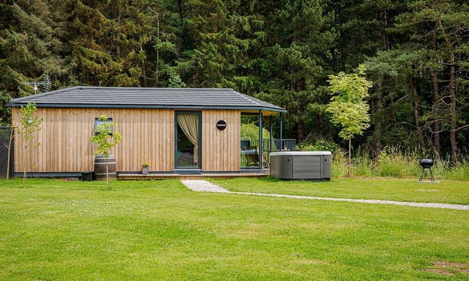 Felton Cabina | 0 bedroom accommodation in Shrewsbury