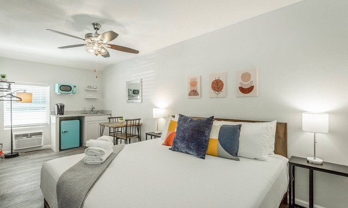 Chattanooga Cabina | 03: The Knoll Room - A PMI Scenic City Vacation Rental
